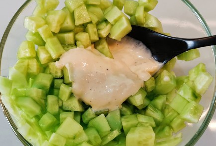 Фото шага рецепта Салат из перепелиных яиц и лисичек 152744 шаг 4  