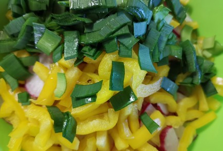 Фото шага рецепта Салат из помидоров и перца 189468 шаг 4