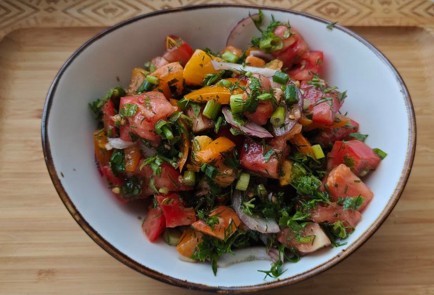 Фото шага рецепта Салат из помидоров к мясу 190233 шаг 12  