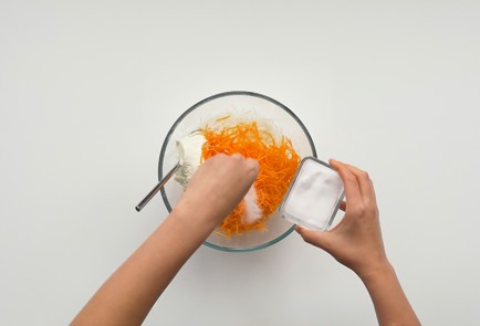 Фото шага рецепта Салат из редьки 27040 шаг 5  