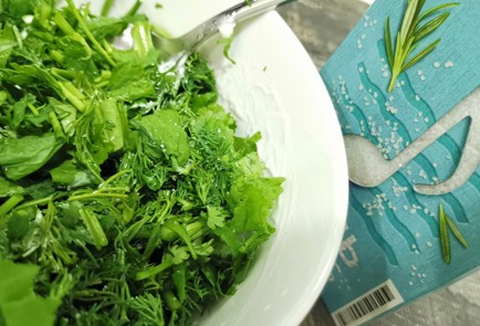 Фото шага рецепта Салат из сезонных овощей 175203 шаг 4  