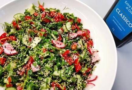 Фото шага рецепта Салат из сезонных овощей 186829 шаг 13  