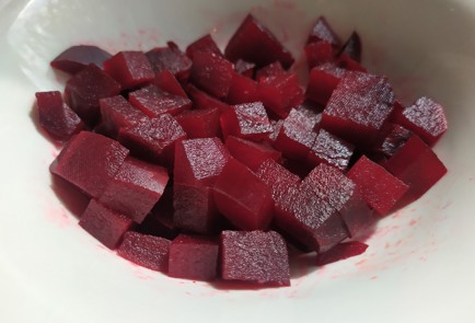 Фото шага рецепта Салат из свеклы с апельсином и сыром фета 188936 шаг 1  