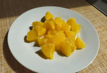 Фото шага рецепта Салат из свеклы с апельсином и сыром фета 188936 шаг 2  