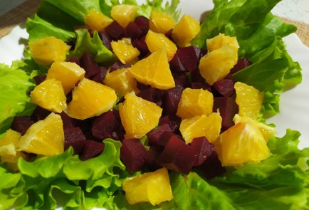 Фото шага рецепта Салат из свеклы с апельсином и сыром фета 188936 шаг 7  