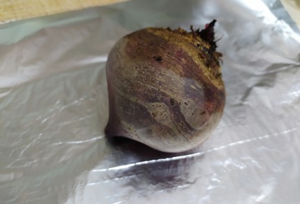 Фото шага рецепта Салат из свеклы 190489 шаг 2  