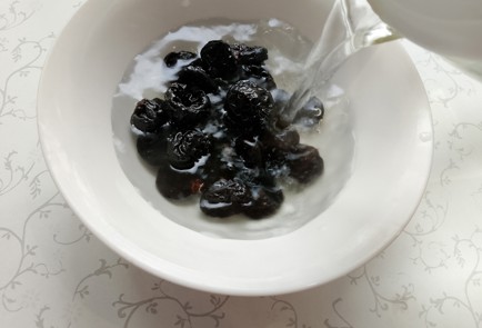 Фото шага рецепта Салат из свеклы 191611 шаг 2  