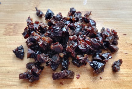 Фото шага рецепта Салат из свеклы 191611 шаг 5  