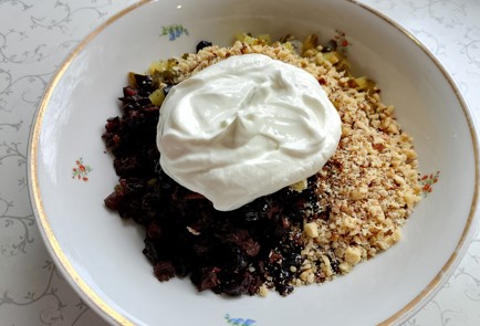 Фото шага рецепта Салат из свеклы 191611 шаг 9  