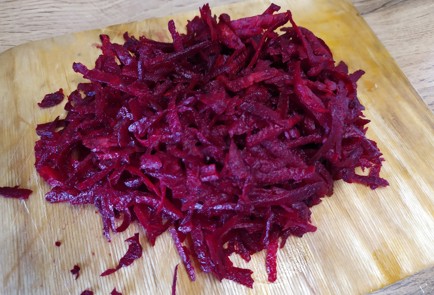 Фото шага рецепта Салат из свежей свеклы с зеленым яблоком 189452 шаг 1  