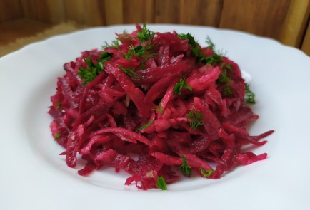 Фото шага рецепта Салат из свежей свеклы с зеленым яблоком 189452 шаг 10  