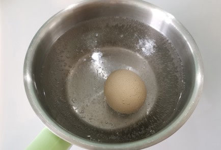 Фото шага рецепта Салат из тунца 186791 шаг 1  