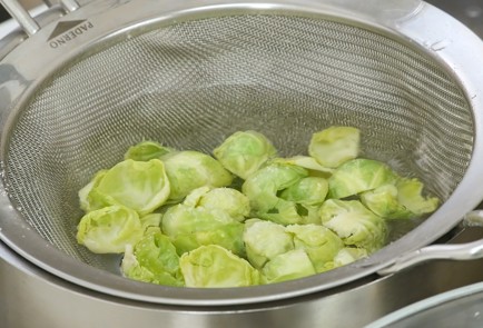 Фото шага рецепта Салат из языка в горчичной глазури 126201 шаг 2  