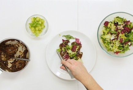 Фото шага рецепта Салат из языка в горчичной глазури 126201 шаг 5  