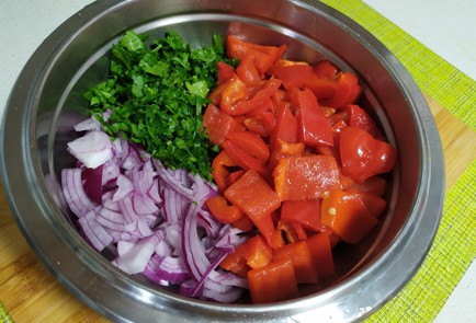 Фото шага рецепта Салат из запеченных перцев 189744 шаг 7  