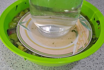 Фото шага рецепта Салат из зеленых помидоров с базиликом 190337 шаг 11  