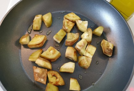 Фото шага рецепта Салат из жареных баклажанов 186787 шаг 6  