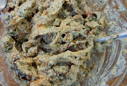 Фото шага рецепта Салат из жареных на сковороде баклажан с ореховым соусом 190122 шаг 21  