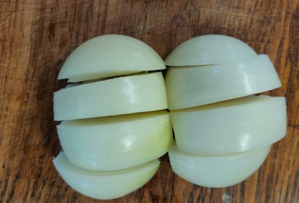 Фото шага рецепта Салат из жареных на сковороде баклажан с ореховым соусом 190122 шаг 8  