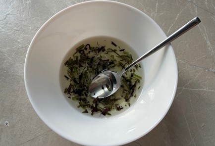 Фото шага рецепта Салат капрезе 190024 шаг 5  