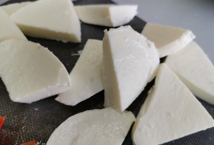 Фото шага рецепта Салат капрезе 190499 шаг 5  