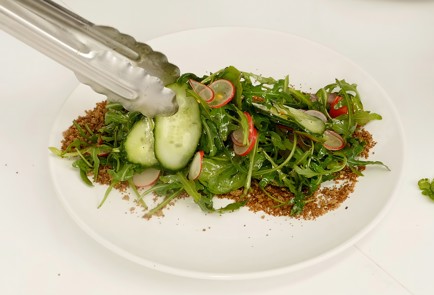 Фото шага рецепта Салат Кремлевская грядка 124923 шаг 4  