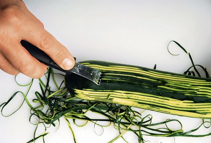 Фото шага рецепта Салат МасаБармаса 30363 шаг 1  