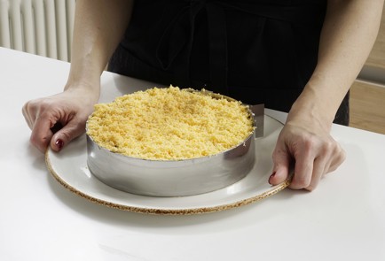 Фото шага рецепта Классический салат Мимоза с морковью 152964 шаг 14  