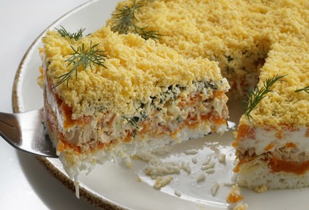 Фото шага рецепта Классический салат Мимоза с морковью 152964 шаг 15  