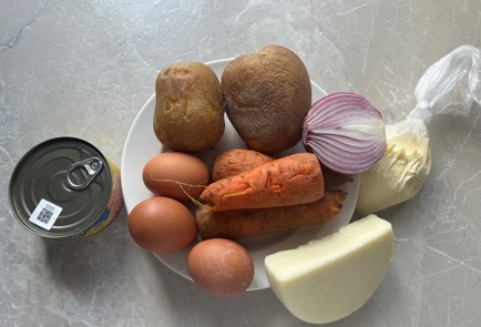 Фото шага рецепта Салат мимоза с тунцом 190020 шаг 1  