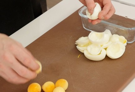 Фото шага рецепта Салат Мимоза 114494 шаг 3  