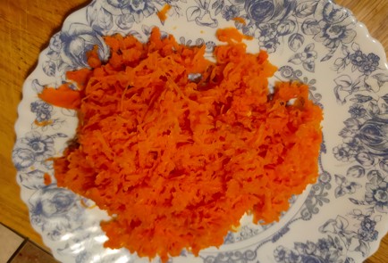 Фото шага рецепта Салат Мимоза 175276 шаг 5  