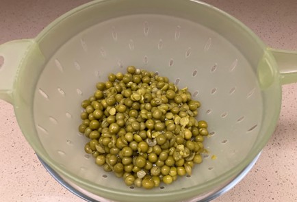 Фото шага рецепта Оливье с вустерширским соусом 175346 шаг 5  