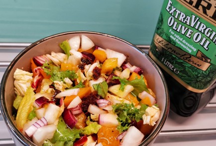 Фото шага рецепта Салат понеаполитански 174933 шаг 9  