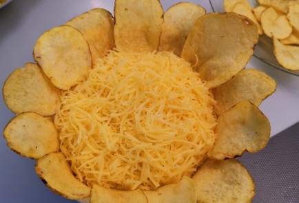 Фото шага рецепта Салат подсолнух 175407 шаг 13  