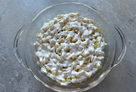 Фото шага рецепта Салат с ананасами и курицей 190544 шаг 7  