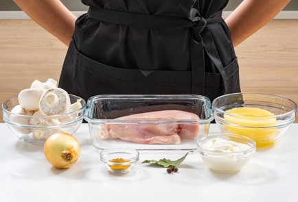 Фото шага рецепта Салат с ананасами и куриной грудкой 187682 шаг 1