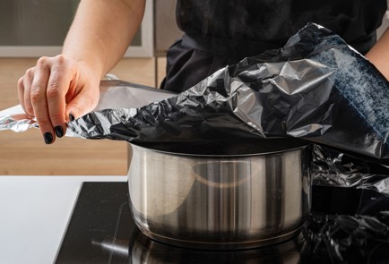 Фото шага рецепта Салат с ананасами и куриной грудкой 187682 шаг 3