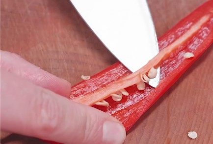 Фото шага рецепта Салат с арбузом и редиской 174108 шаг 3  