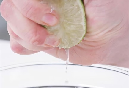 Фото шага рецепта Салат с арбузом и редиской 174108 шаг 6  