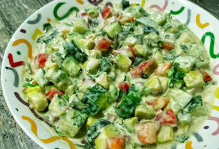 Фото шага рецепта Салат с авокадо 189182 шаг 10  