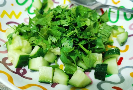 Фото шага рецепта Салат с авокадо 189182 шаг 3  