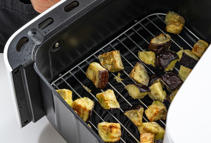 Фото шага рецепта Салат с баклажанами и помидорами 189951 шаг 7  