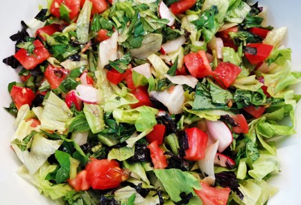 Фото шага рецепта Летний салат с базиликом 189715 шаг 11  