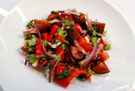 Фото шага рецепта Салат с базиликом 191039 шаг 10  