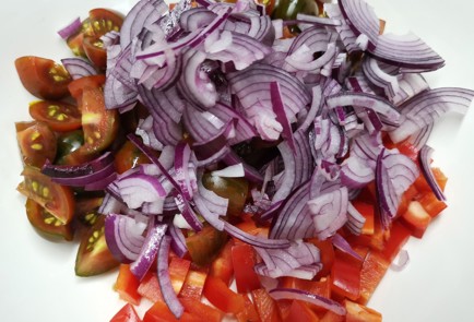 Фото шага рецепта Салат с базиликом 191039 шаг 5  