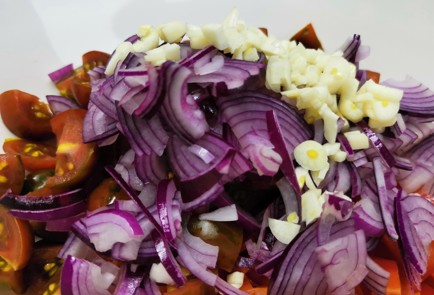 Фото шага рецепта Салат с базиликом 191039 шаг 6  