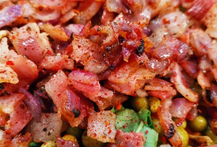 Фото шага рецепта Салат с беконом и горошком 153012 шаг 11