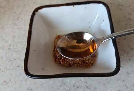 Фото шага рецепта Салат с беконом печеным перцем и киноа 175934 шаг 10  