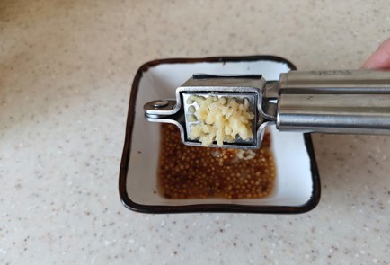 Фото шага рецепта Салат с беконом печеным перцем и киноа 175934 шаг 11  